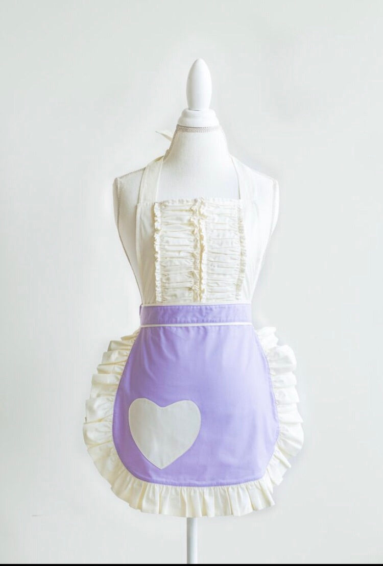 Beautiful Vintage Apron in lilac (spring vibes)