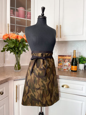 Cafe style half apron in camo