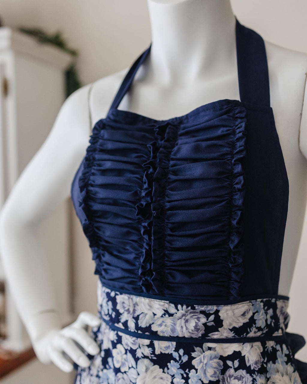 Vintage darling in navy floral